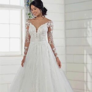 NEW/Unaltered Essence of Australia Wedding Gown - Ivory - Size 22